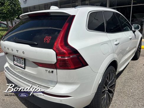 Used 2021 Volvo XC60 T6 Momentum w/ Premium Package AWD/4WD image 5