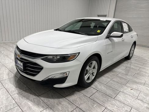 Used 2022 Chevrolet Malibu LS image 1