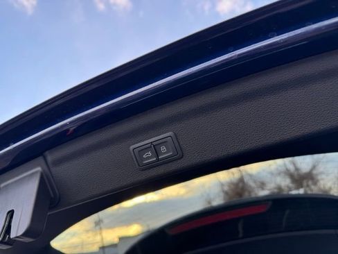 Certified 2025 Audi Q3 2.0T Premium w/ Convenience Package image 25