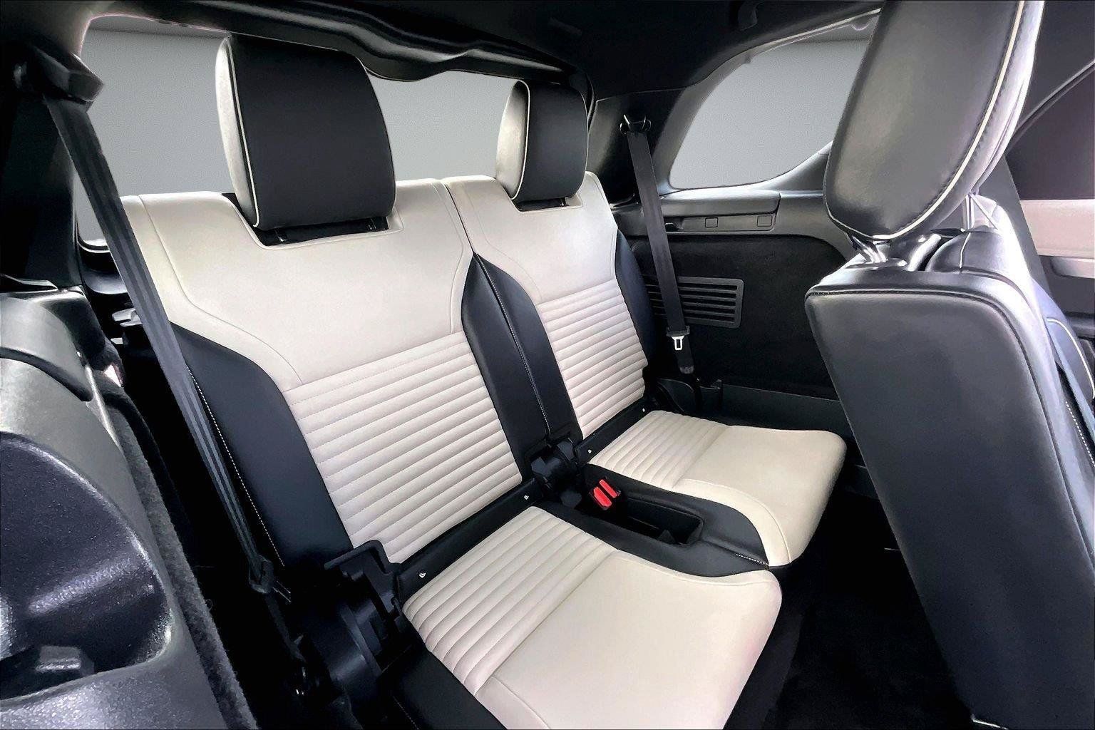Used 2022 Land Rover Discovery HSE R-Dynamic AWD/4WD image 27