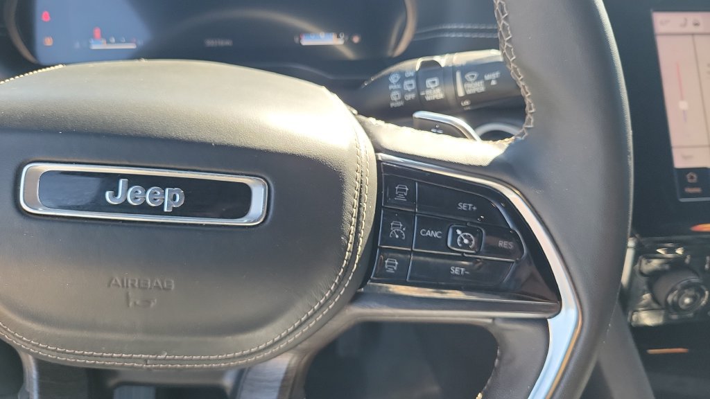 Used 2022 Jeep Grand Cherokee Overland RWD image 20