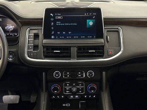 Used 2023 Chevrolet Tahoe Premier AWD/4WD image 23