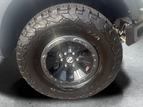 Used 2018 Ford F150 Raptor w/ Equipment Group 802A Luxury AWD/4WD image 24