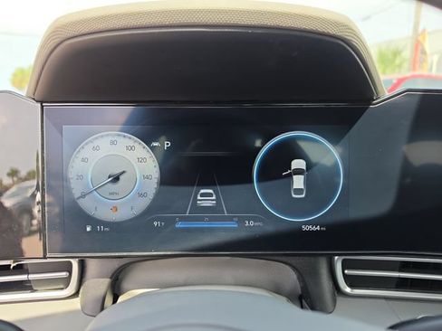 Used 2023 Hyundai Elantra SEL w/ Convenience Package FWD image 17