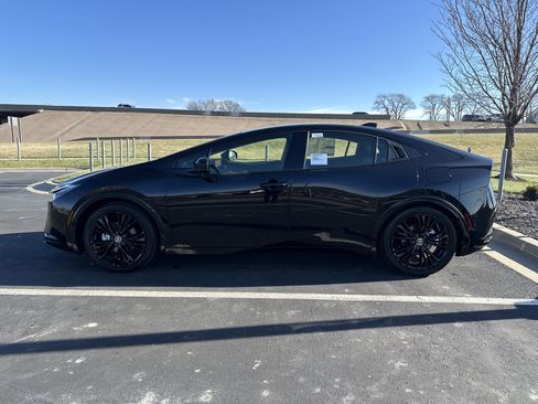 New 2026 Toyota Prius AWD image 9