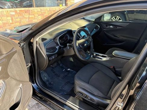 Used 2021 Chevrolet Malibu LT FWD image 13