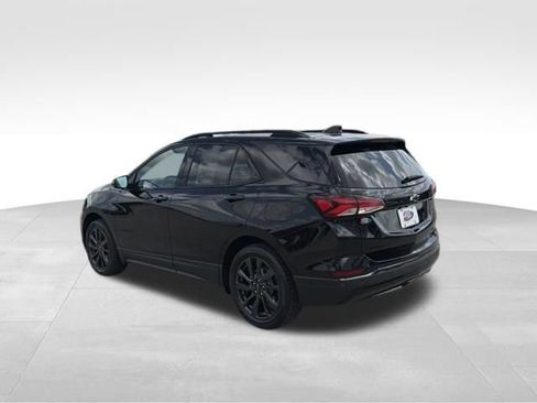 Certified 2023 Chevrolet Equinox RS w/ RS Leather Package AWD/4WD image 3