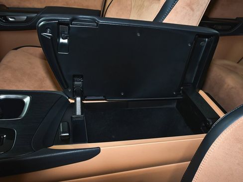 Used 2023 Lexus RZ 450e Premium image 48