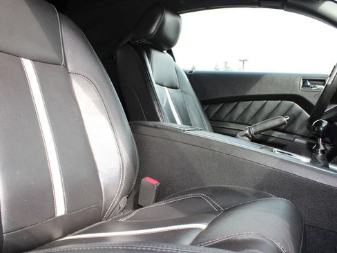 Used 2011 Ford Mustang GT Premium RWD image 15