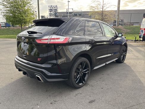 Used 2020 Ford Edge ST w/ Equipment Group 401A image 9
