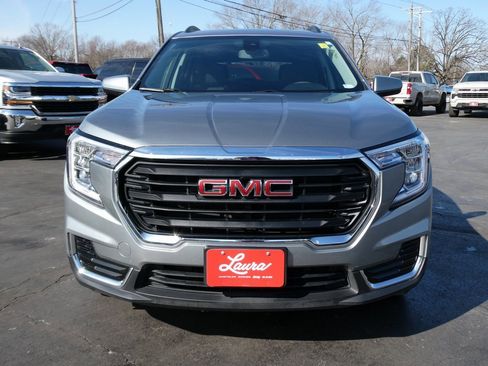 Certified 2024 GMC Terrain SLE w/ Driver Convenience Package image 10