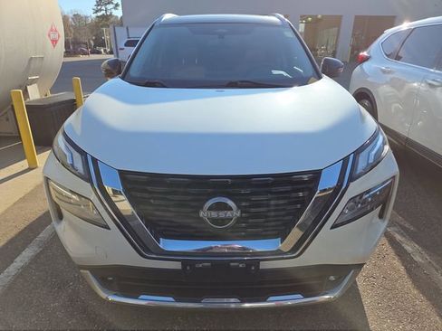 Used 2022 Nissan Rogue Platinum w/ Head-Up Display Package image 8