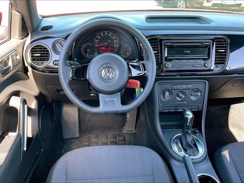 Used 2012 Volkswagen Beetle 2.5 image 4