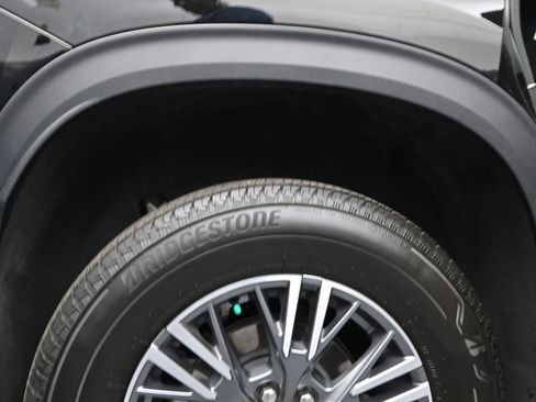 Certified 2026 Chevrolet Traverse LT FWD image 15