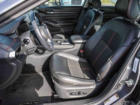 Used 2020 Nissan Altima 2.5 SR w/ Premium Package image 10