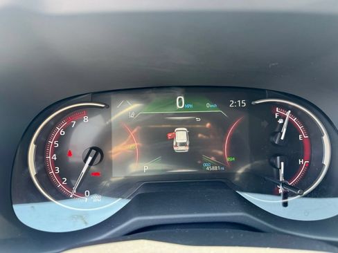 Used 2025 Toyota RAV4 XLE w/ Weather Package AWD/4WD image 7