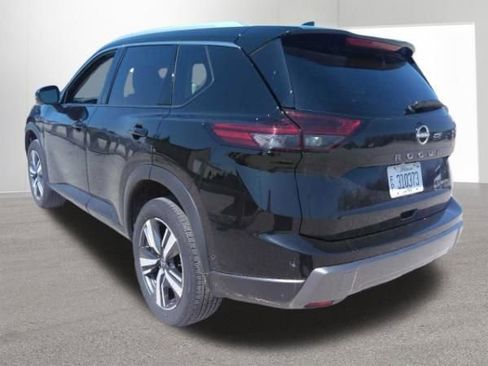 Used 2026 Nissan Rogue SL image 4