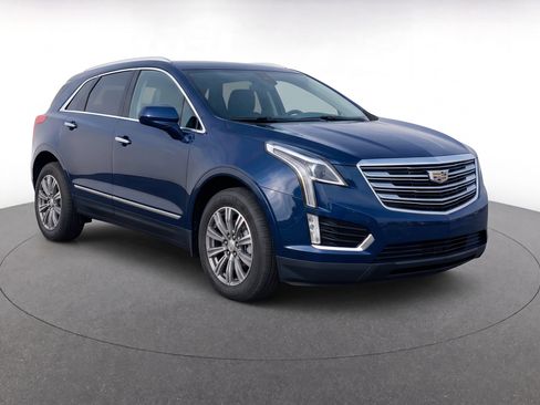 Used 2019 Cadillac XT5 Luxury FWD image 2