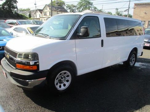Used 2011 Chevrolet Express 1500 LT w/ LT Preferred Equipment Group image 5