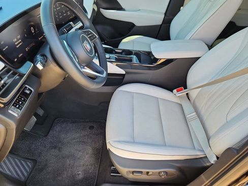 Used 2024 Buick Envision Avenir AWD/4WD image 9