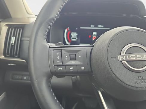 Used 2024 Nissan Pathfinder Platinum AWD/4WD image 21