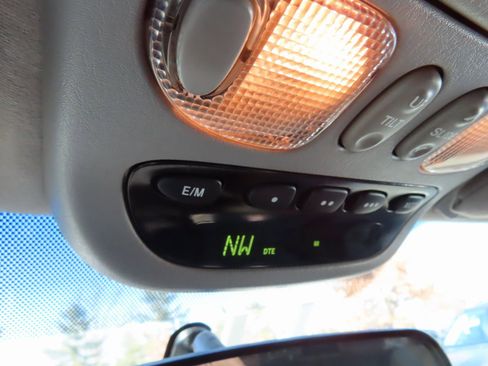 Used 2005 Toyota Sequoia SR5 image 33