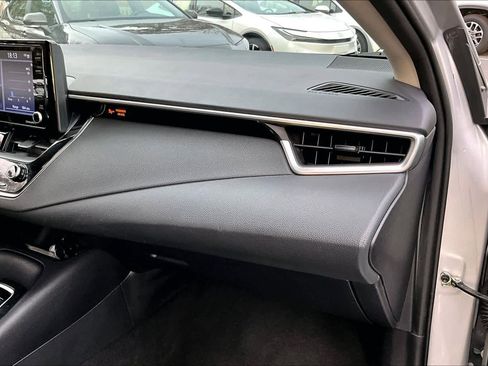 Certified 2022 Toyota Corolla LE image 16
