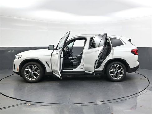 Used 2024 BMW X3 xDrive30i image 32
