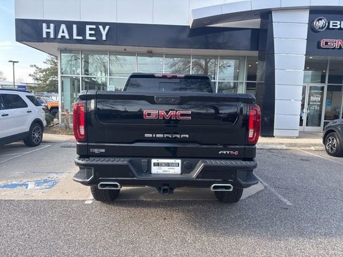 Used 2022 GMC Sierra 1500 AT4 w/ AT4 Premium Package image 5