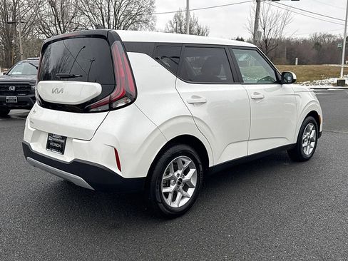 Used 2023 Kia Soul LX w/ Option Group 015 image 3