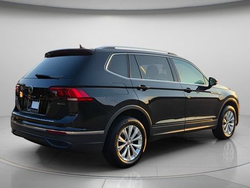 Used 2022 Volkswagen Tiguan SE AWD/4WD image 6