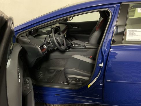 New 2025 Toyota Prius Plug-In Hybrid image 21