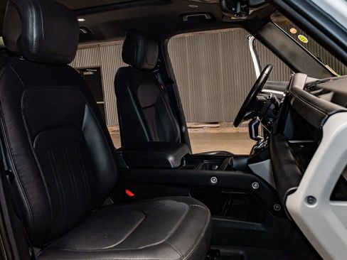 Used 2022 Land Rover Defender 110 X-Dynamic HSE image 25