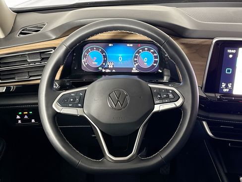 Used 2024 Volkswagen Atlas SE AWD/4WD image 27