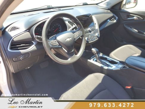 Used 2024 Chevrolet Malibu LT FWD image 14