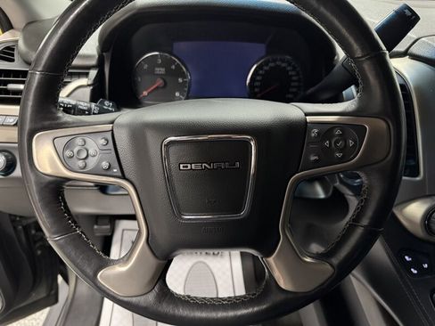 Used 2018 GMC Yukon Denali image 6