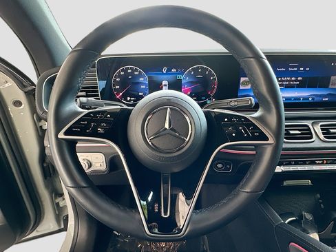 Used 2025 Mercedes-Benz GLE 450 4MATIC Coupe image 11