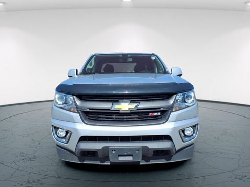 Used 2019 Chevrolet Colorado Z71 AWD/4WD image 2