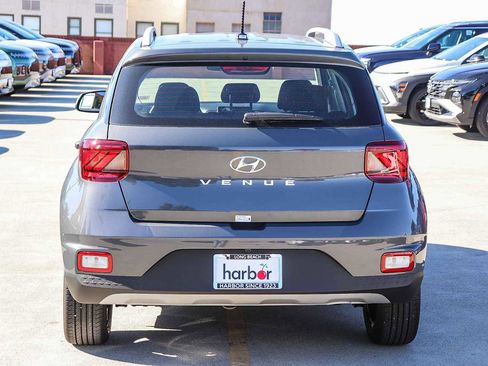 New 2026 Hyundai Venue SEL image 7