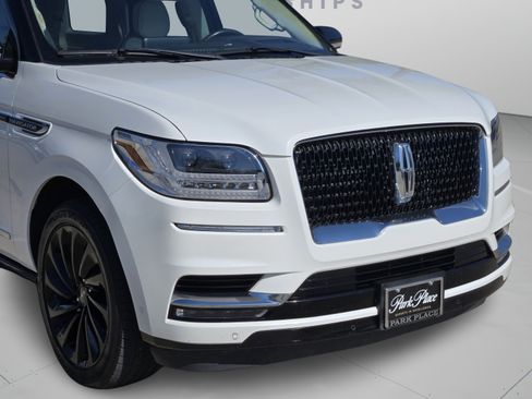 Used 2021 Lincoln Navigator Black Label w/ Special Edition Package AWD/4WD image 37