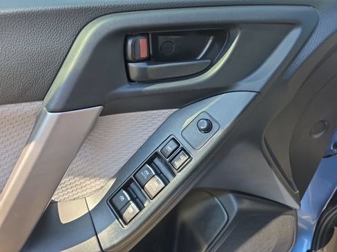 Used 2018 Subaru Forester 2.5i Premium AWD/4WD image 10