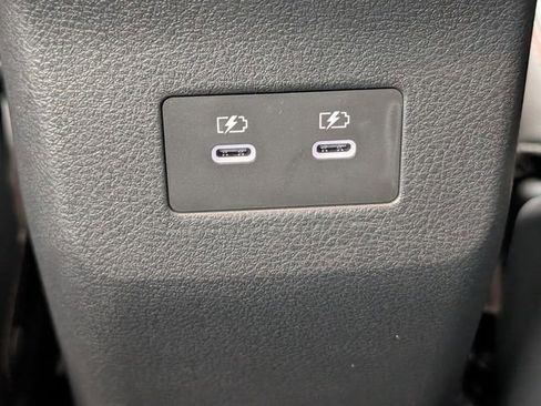 Used 2025 Nissan Kicks SR FWD image 23
