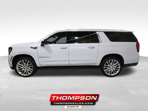 Used 2026 GMC Yukon XL Denali w/ Denali Reserve Package AWD/4WD image 1
