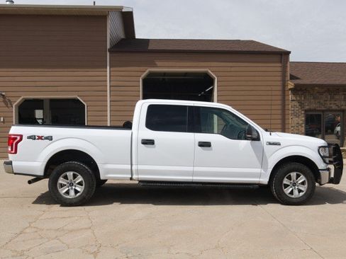Used 2016 Ford F150 XLT w/ Trailer Tow Package AWD/4WD image 5