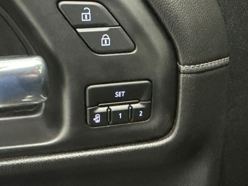 Used 2021 Chevrolet Silverado 1500 High Country w/ Technology Package AWD/4WD image 26