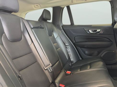 Used 2025 Volvo V60 B5 Cross Country Plus AWD/4WD image 14
