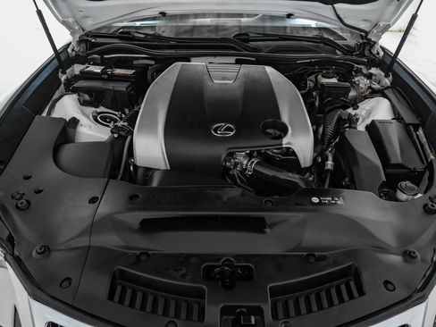 Used 2016 Lexus RC 350 w/ Luxury Package RWD image 40