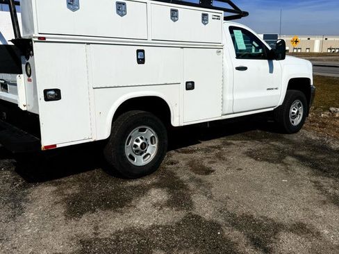Used 2017 Chevrolet Silverado 2500 W/T image 2