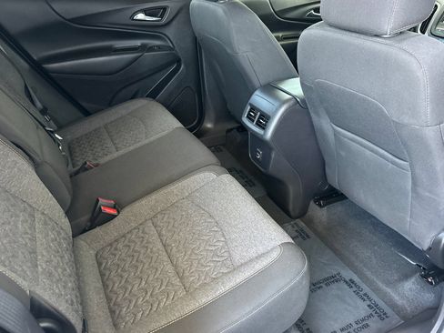 Used 2024 Chevrolet Equinox LT FWD image 19
