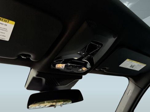 Used 2025 BMW X1 xDrive28i w/ Convenience Package image 17